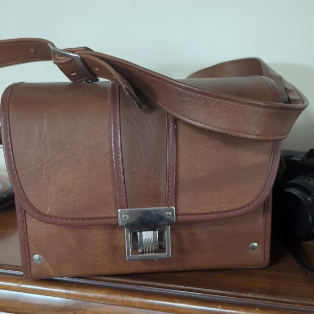 Vintage Canon T50 35mm SLR with Flash and Carrying Case